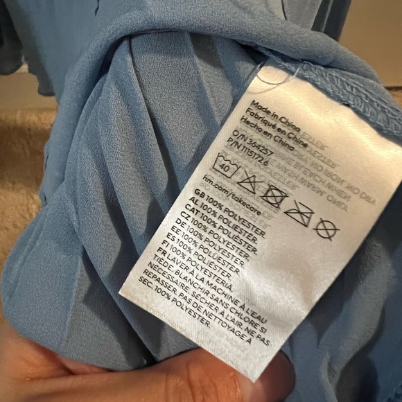 Blue top - Picture 6 of 6